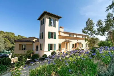 Image de Villa Saint-Veran - Sept Chambres Villa, Couchages 14