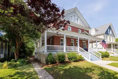Serene Beach Haven in Cape Charles
