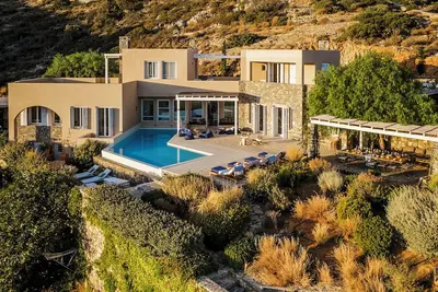 Villa Elounda - Huit Chambres Villa, Couchages 16