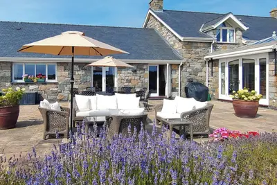 Image de 6 chambres à coucher à Rhoshirwaun, near Pwllheli