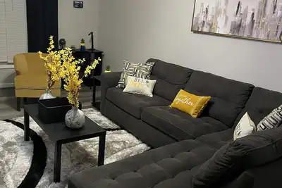 Image de Comfy 2 Bedroom 2. 5 bath Downtown Fayetteville