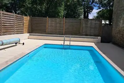 Image de La LAUJÈRE : Découvrez notre Gîte Ivie avec son joli jardin et piscine privative