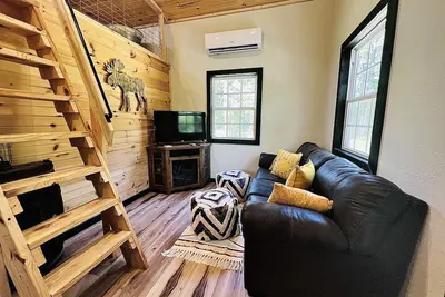 Image de Cozy 2 bedroom cabin nestled in the pines