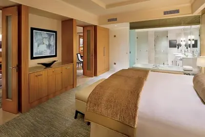 Image de Ambassador Suite Near Financial Center Metro By Luxury Bookings