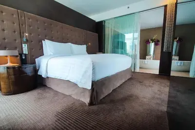 Image de Executive Suite Near Dubai Customs By Luxury Bookings