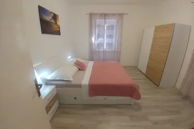 Image de Appartement de quatre chambres prés de la plage Baie Vela Stiniva, Hvar (A-19895-a)