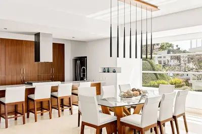 Image de Luxury Condo with sweeping Bay Views! 3bd Condo for rent in Amapas, Puerto valla