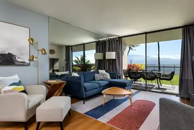 Image de Cozy Oceanfront Retreat - Direct Beach Access