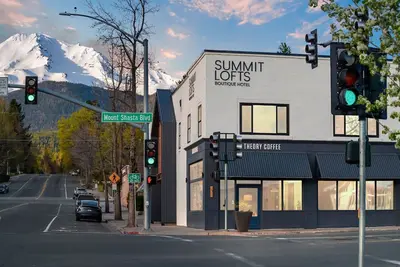 Image de Summit Lofts, Mt Shasta, 2 Queen Beds #209