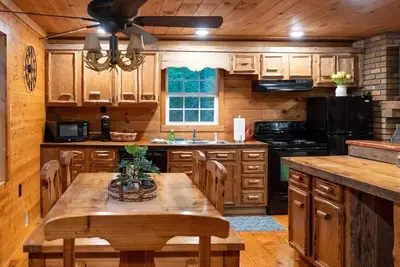 Image de Secluded 3br 1ba Cabin for Cozy Living