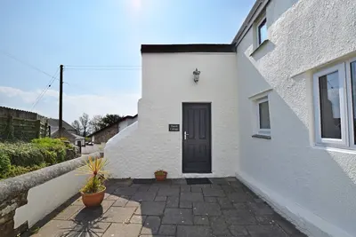 Image de Tiscott Cottage - Deux Chambres Maison, Couchages 4