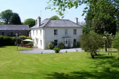Image de Buckland House - Sept Chambres Maison, Couchages 14