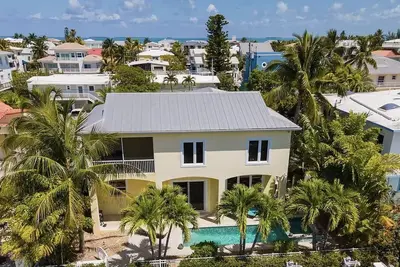 Image de Beautiful Waterfront Port Antigua Home, Pool, Private Beach