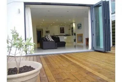 Image de Ocean view beach house ground floor