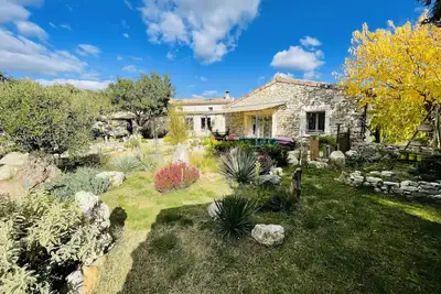 Image de Loue maison en pierre indépendante classée 3* en sud Ardèche