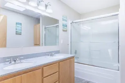 Image de Spacious 5 bedroom home 30 min to Eugene