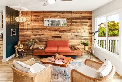 Image de Mile to Beach! Pool Table & Hot tub! Pet Friendly!