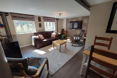 Image de Former showhome with indoor pool & gym