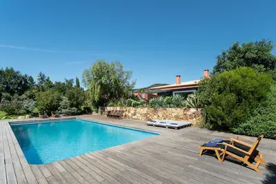 Image de Garden Seaside Villa by CadenzaLux