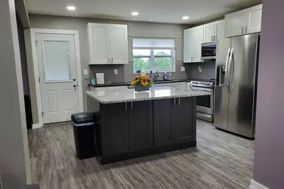 Image de Spacious 3-bedroom home, off I-64 & 35, sleeps 11