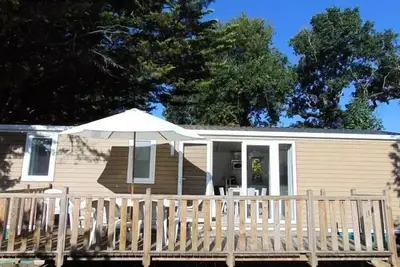 Image de Mobil-home Standard 38 m² \/ 4 chambres - terrasse 8 à 10 personnes - 8 pers. inclus dans le tarif