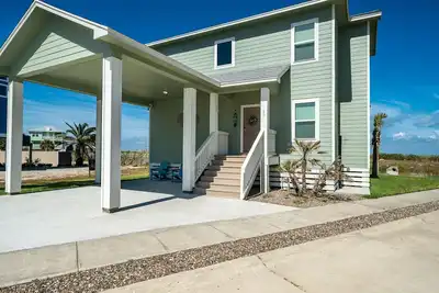 Image de Fully Loaded 5 Star *New* Lux Home!
