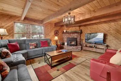 Image de Alpine Adventure at Big Bear- Hot Tub- Central-