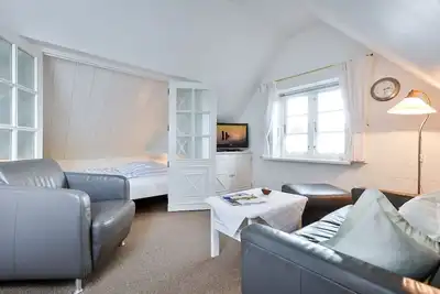Image de Cozy apartment on the top floor of Snetjers Hüs - in the heart of Hörnum.