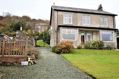 Kames View, shore front location, ground floor, wood burning fire, sleeps 4