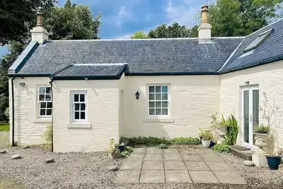 Image de Kevington Cottage, charming one bedroom cottage, conservatory, decking area,