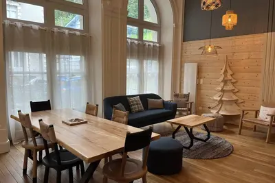 Image de Appartement haut de gamme 113m², 6/8 pers, plein centre, 4 chambres, prestations de qualité