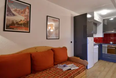 Image de Appartement Confortable · Proche Pistes et Commerces · Balcon · 3 Pièces · 7 Couchages