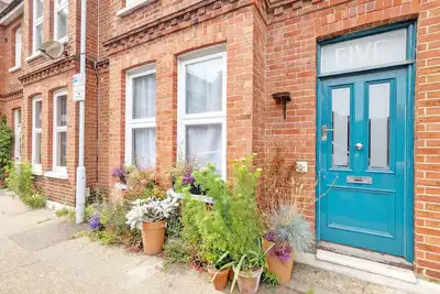 Image de No. Five - Worthing - sleeps 6 guests in 2 bedrooms