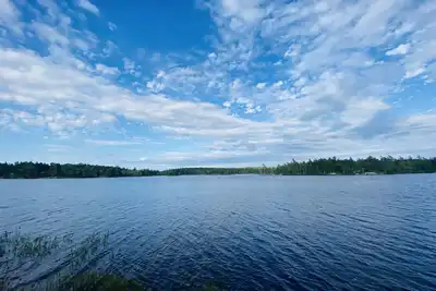 Chalet Drive - Lakefront Cottage