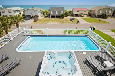 Image de Atlantic Horizon: Large 2023 New Construction with a Pool, Elevator and Hot Tub!