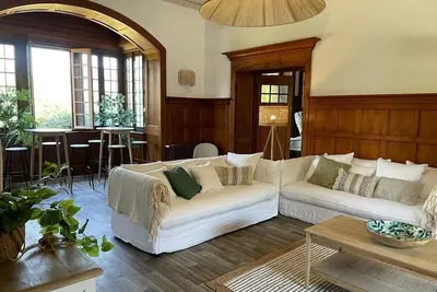 Image de 7 bedroom private vacation home in annonay