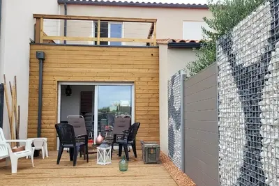 Image de Gîte Du Soleil Maison Traversant Avec Terrasse et Solarium