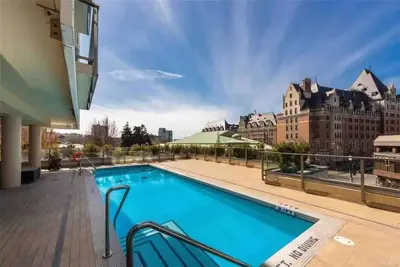 Image de Waterfalls Hotel -Deluxe suite downtown with pool and free parking