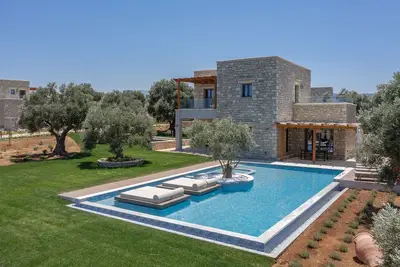 Image de Thyme villa, Huge private pool, Garden, near amenities