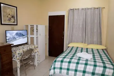 Conveniently located Mona Studio Apartment