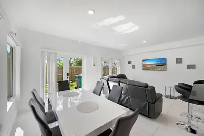 Image de Two Master Suites & Space for All!