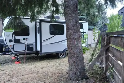 Image de Rv Parking in Paradise (Parking Space #B)