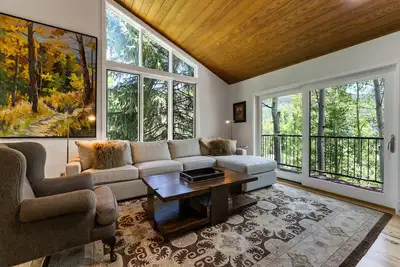 Image de Vail Townhome Retreat with Hot Tub by Gorecreek Rentals