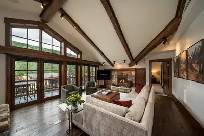 Image de Luxury Willow Bridge Penthouse by Vail Butler - Walk to Everything in Vail Village! Amenities!