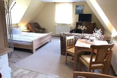 Image de Quiet apartment with playground for 3 people - Through the forest to the beach