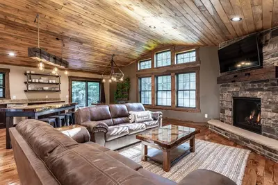 Image de Caribou Crossing 5 bed cabin 10 min from Dells