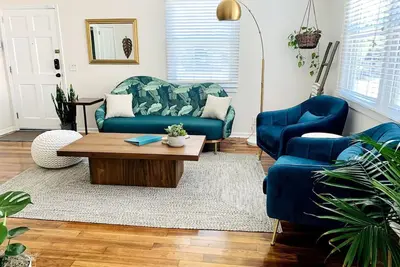 Image de Peaceful Bungalow in Charming Park Circle
