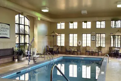 Image de Cozy Suite | Daily Breakfast and Indoor Pool