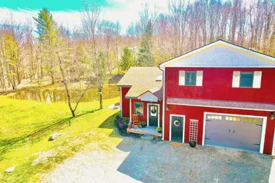 Image de Cozy 4br Cottage, pond, firepit, 20 min to Stowe!