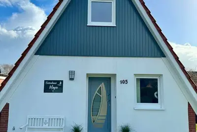 Image de Vacation home Maya Am Yachthafen 105 - Holiday home in a prime location in Harlesiel, an